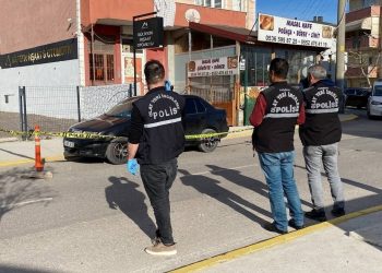 Yaşlı adamı arabada sırtından vurarak öldüren zanlı yakalandı