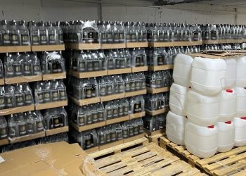 Yılbaşı öncesi operasyon | 45 bin şişe uydurma içki yakalandı