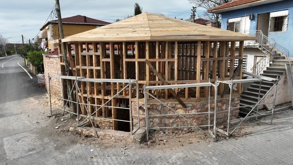 700 yıllık tarih kokan meskenler yenileniyor