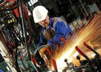 İmalatta bozulma 7. ayda da sürdü, üretim 6 ayın en düşük hızında