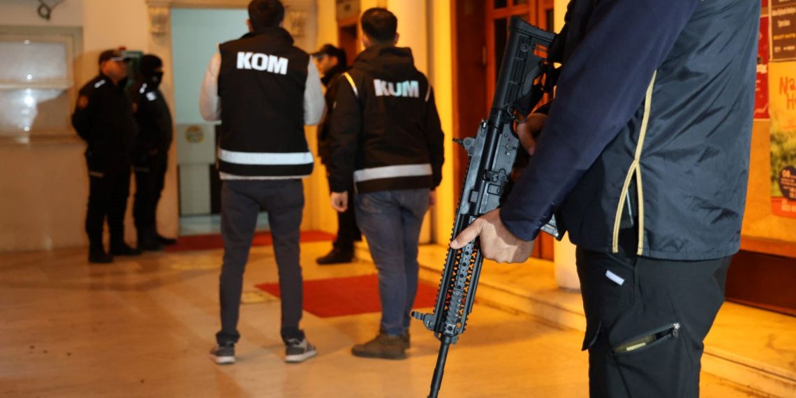 Adana Büyükşehir Belediyesi’ne ‘rüşvet’ operasyonu