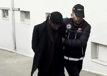 Adana’da 2 torbacı tutuklandı