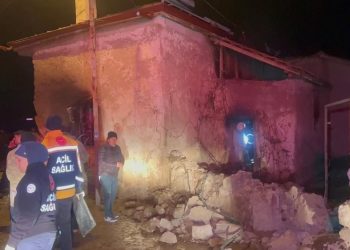 Aksaray’da müstakil meskende yangın faciası: Yaşlı bayan öldü, gelini zehirlendi