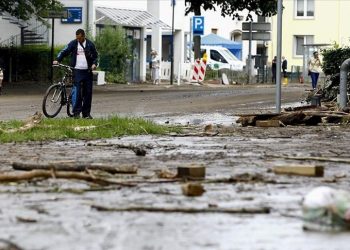 Almanya’da şiddetli yağış hayatı olumsuz etkiliyor