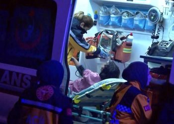 Antalya’da korkutan yangın | Komşular fark etti: 3 çocuk ve anneanne kurtarıldı