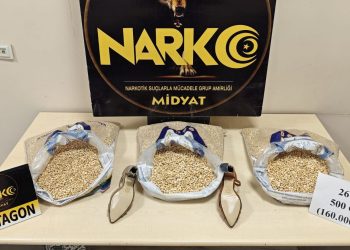 Ayakkabıların topuklarına saklamışlar: 160 bin adet uyuşturucu ele geçirildi