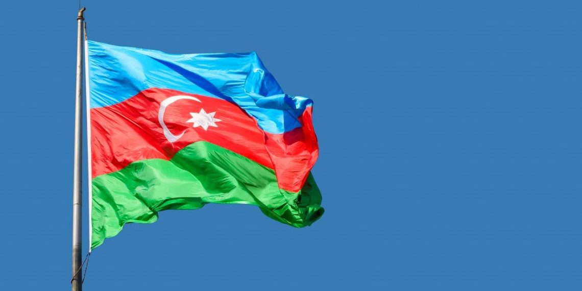 Azerbaycan, Fransız Büyükelçiliğinin iki çalışanını hudut dışı etme kararı aldı