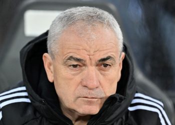 Beşiktaş’ta İstek Çalımbay’ın mukavelesi revize edildi