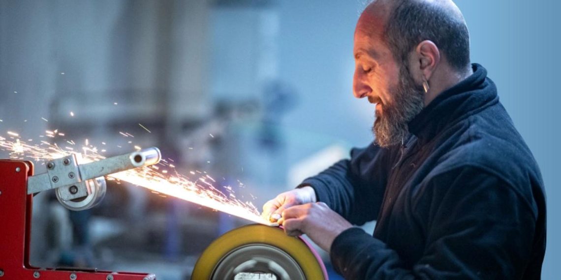 Bıçak ustası tabancayla öldürüldü