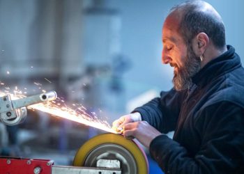 Bıçak ustası tabancayla öldürüldü