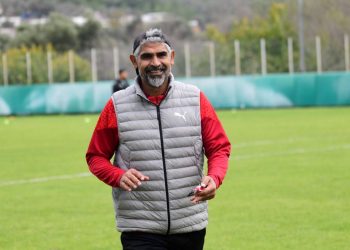 Bodrum FK Teknik Yöneticisi İsmet Taşdemir: Hakemlerimizi muhafazamız gerekiyor