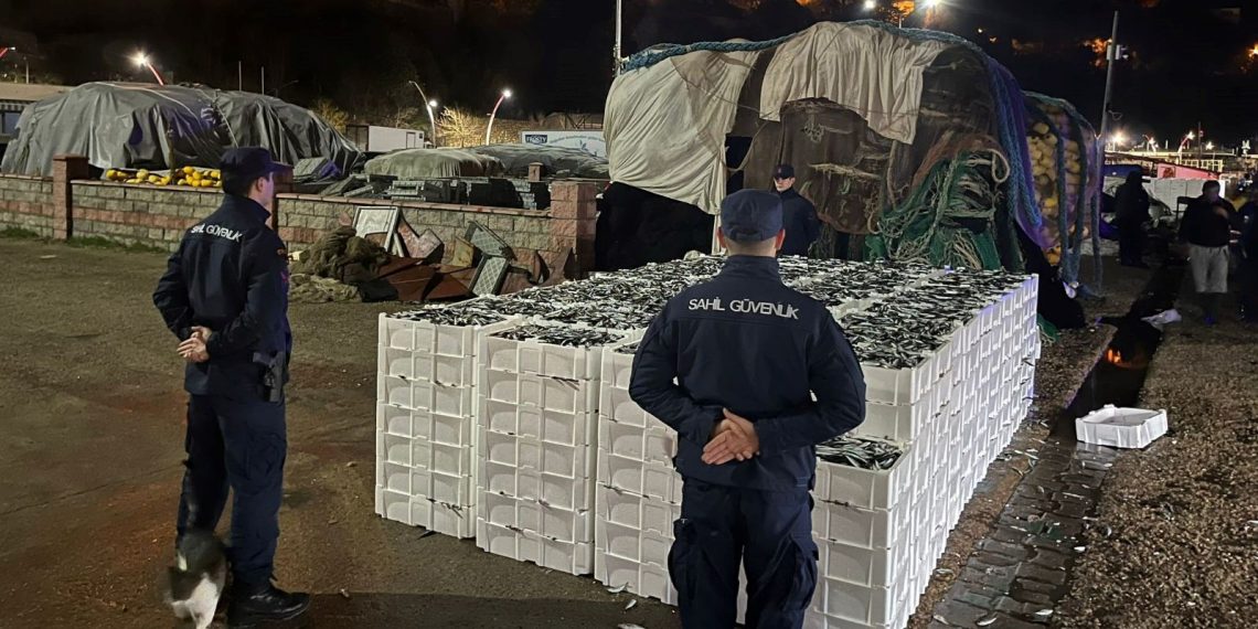 Boğaz’da yasadışı avcılık: 2 tekneye 107 bin 956 TL para cezası