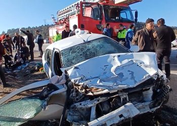 Burdur- Fethiye karayolunda 3 araç çarpıştı: 1 meyyit, 5 ağır yaralı