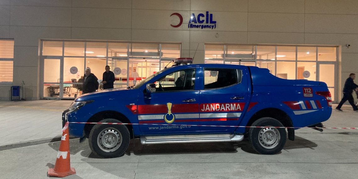 Burdur’da kaynak yaparken merdivenden düşen emekçi ağır yaralandı