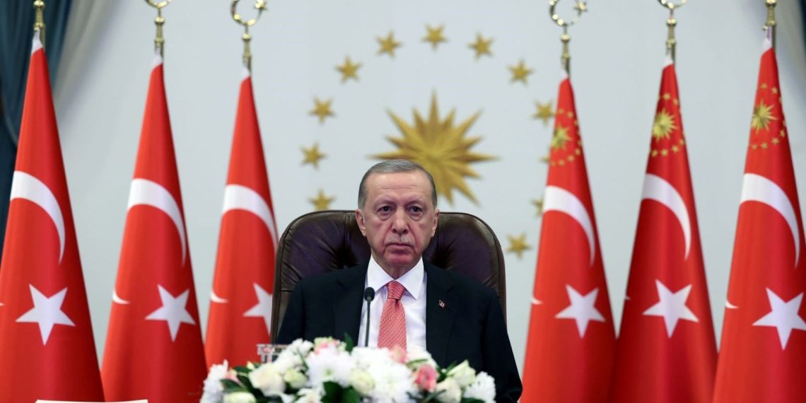 Cumhurbaşkanı Erdoğan, CHP Genel Lideri Özel’den 50 bin lira manevi tazminat kazandı