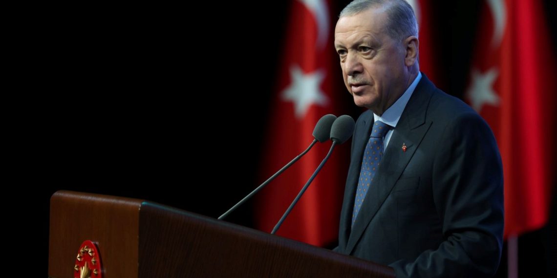 Cumhurbaşkanı Erdoğan’dan İstanbul’da mahallî seçim mesaisi: 3 vilayet için temayül yoklaması yapacak