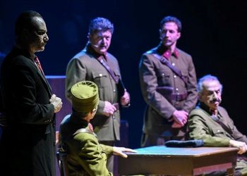 “Cumhuriyet’e Doğru” tiyatro oyunu, Ankara’da tekrar sahnelendi