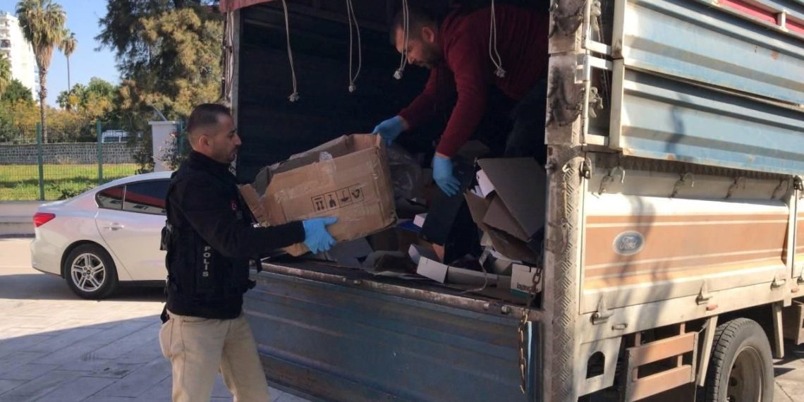 Depremzedelere yardım götürme mazeretiyle uyuşturucu sevkiyatı davasında karar