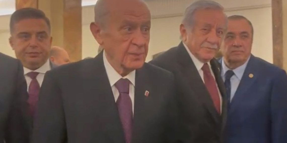 Devlet Bahçeli’den bildiri reaksiyonu | Genel Heyeti terk etti
