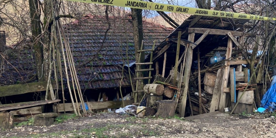 Düzce’de toprak kayması: Bir konut boşaltıldı