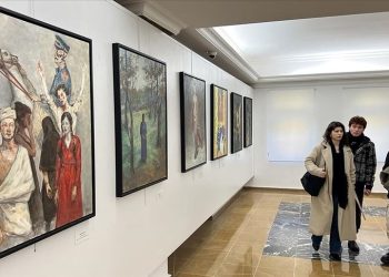 “Edebiyattan Tuvale Roman Kahramanları” fotoğraf standı açıldı