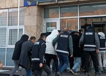 Ehliyet imtihanı dolandırıcılığı: 21 kuşkulu gözaltında