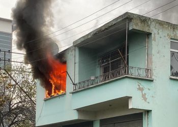 Elektrikli battaniye yangın çıkardı