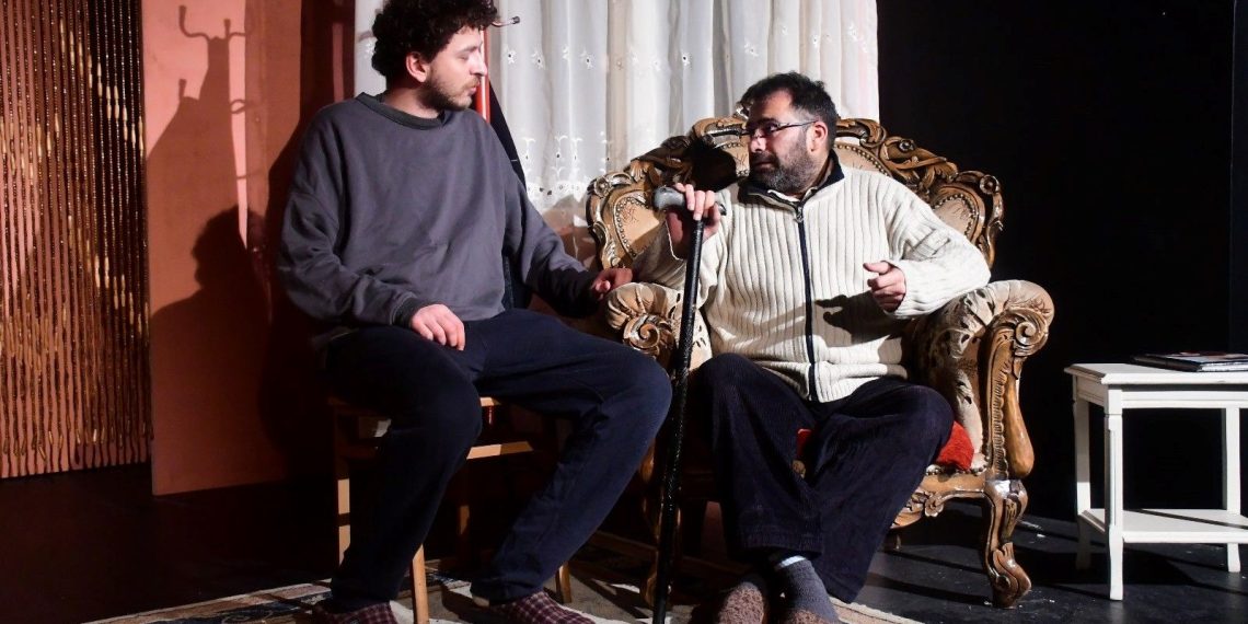 Erzurum birinci ve tek oda tiyatrosu izleyicisiyle buluşuyor