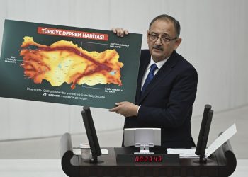 Etraf, Şehircilik ve İklim Değişikliği Bakanı Özhaseki: “Fay sınırları üzerinde yapılaşmaya müsaade vermeyeceğiz”