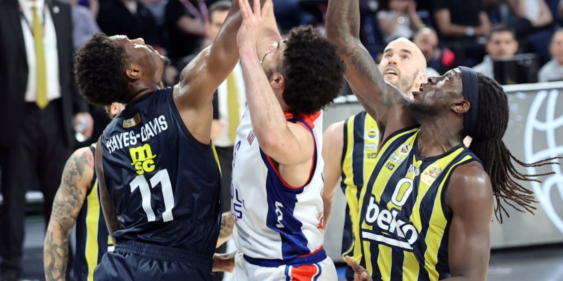 EuroLeague’de Türk derbisi: Anadolu Efes-Fenerbahçe Beko