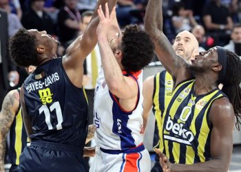 EuroLeague’de Türk derbisi: Anadolu Efes-Fenerbahçe Beko