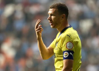 Fenerbahçe’de Edin Dzeko tasası