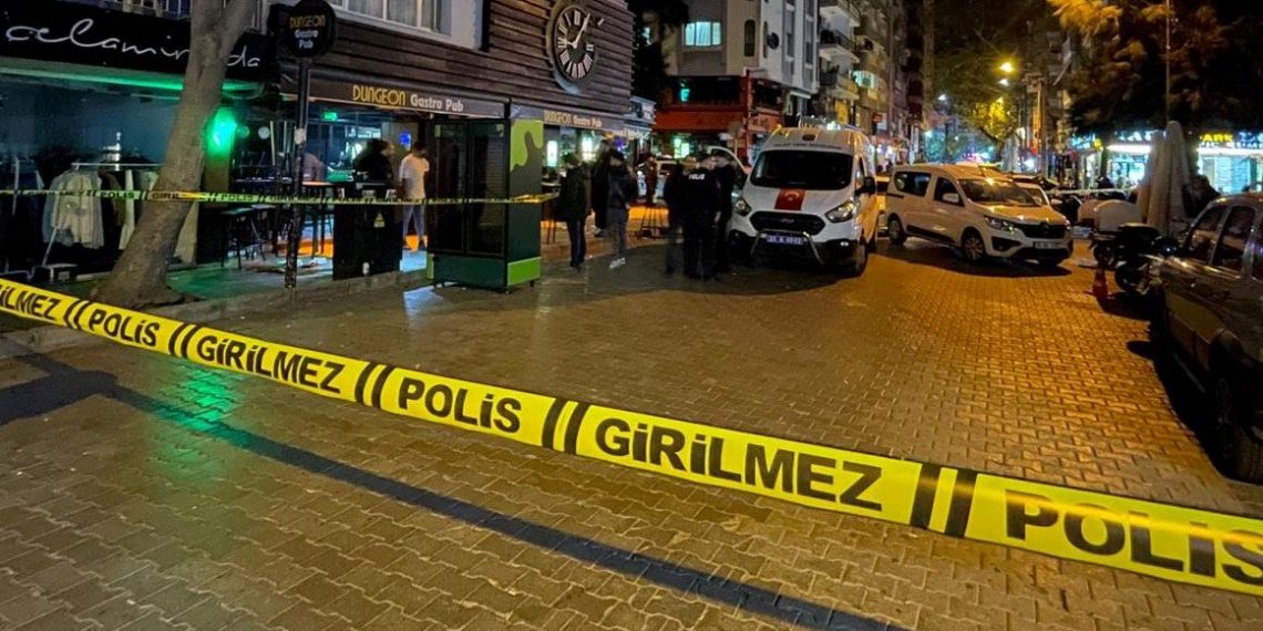 Gece kulübü önünde başından vurulan genç hayat uğraşını kaybetti