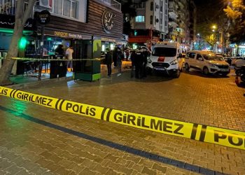 Gece kulübü önünde başından vurulan genç hayat uğraşını kaybetti