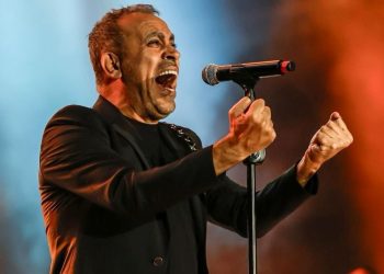 Haluk Levent ve sanatçı dostlarından Gazze’ye takviye konseri