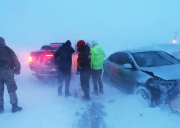 Hanlar Geçidi’nde zincirleme kaza: 1 meyyit, 17 yaralı