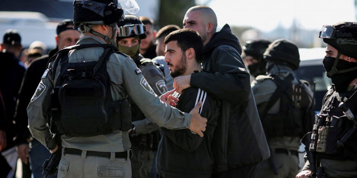 İsrail, Batı Şeria ve Doğu Kudüs’te 4 bin 520 Filistinliyi gözaltına aldı