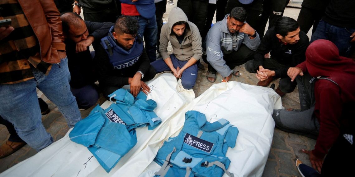 İsrail’in Gazze’deki ataklarında öldürülen gazetecilerin sayısı 100’e çıktı