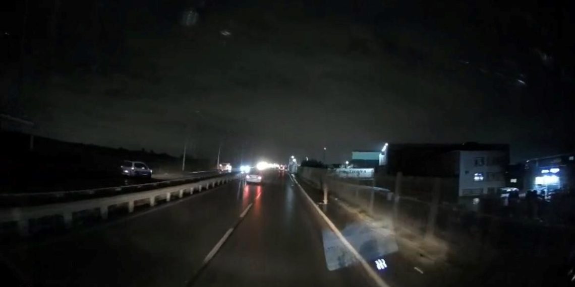 İstanbul’da dakikalarca süren kovalamaca: Karşıt şeride girip kaçtılar