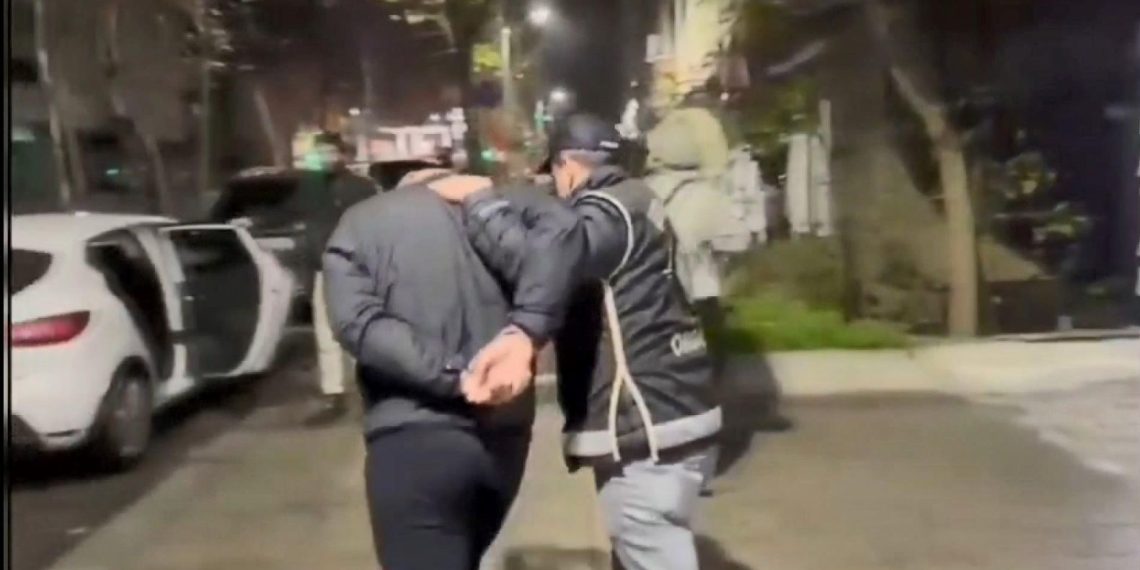 İstanbul’da gaybubet meskenlerine operasyon: 13 gözaltı