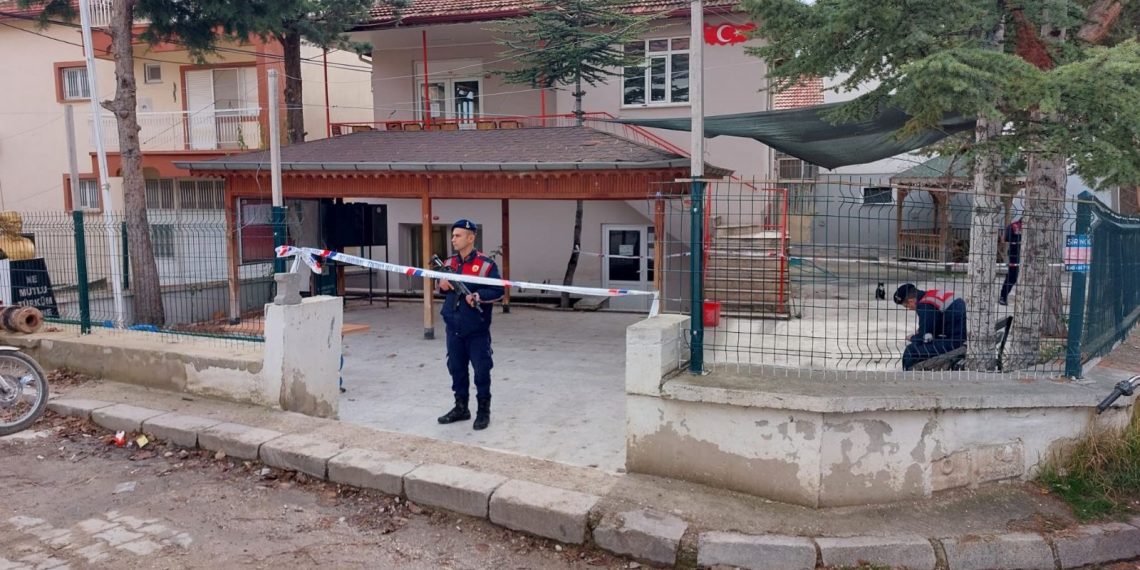 Kahvede husumetlisi tarafından öldürüldü