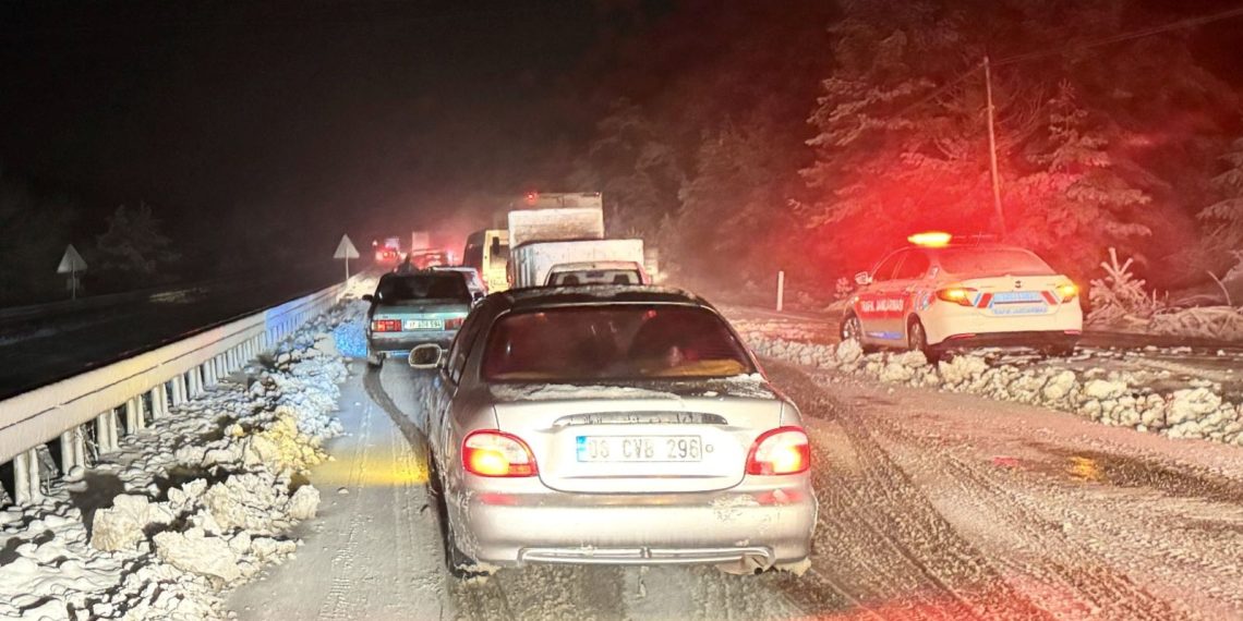 Kastamonu’da taşımalı eğitime kar manisi