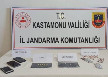 Kastamonu’da uyuşturucu haplarla yakalanan 4 kuşkulu gözaltına alındı