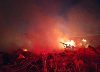 Katı atık merkezindeki yangın zahmetle denetim altına alındı