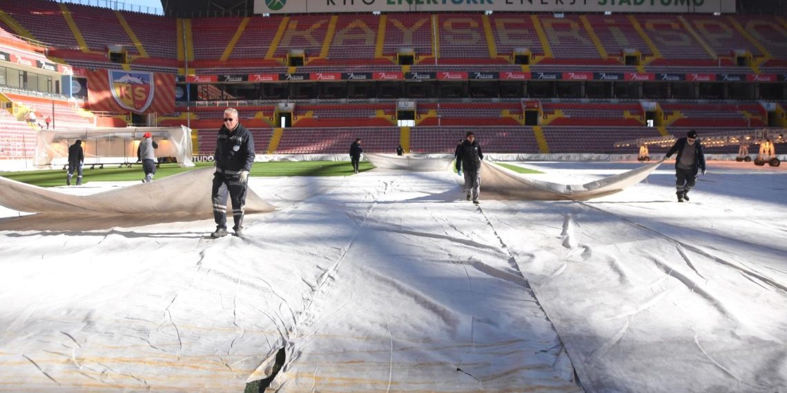 Kayserispor-Fenerbahçe maçının oynanacağı stadyum hazır hale getirildi