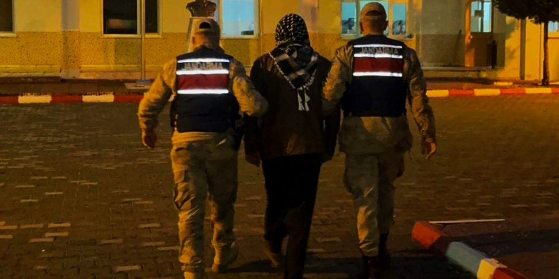 Köpeği traktöre bağlayarak koşturan şüpheliye para cezası