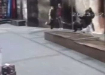 Küçükçekmece’de liselilerin silahlı arbedesi: 1’i ağır 2 yaralı