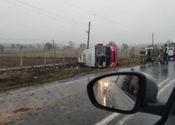 Mardin’de yolcu otobüsü devrildi: Yaralılar var