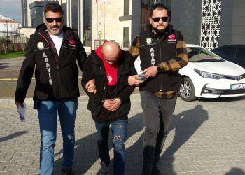 Masaj salonunda bayan çalışanın yüzüne kezzap atan kuşkulu yakalandı