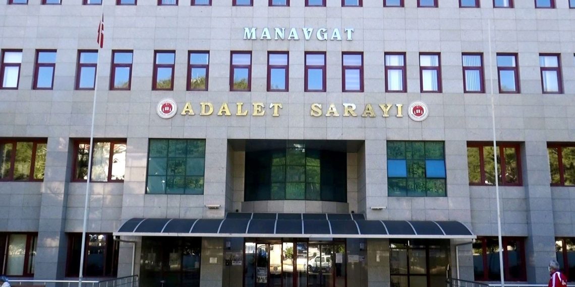 Meslektaşına ”cinsel akına teşebbüs”ten yargılanan savcıya beraat